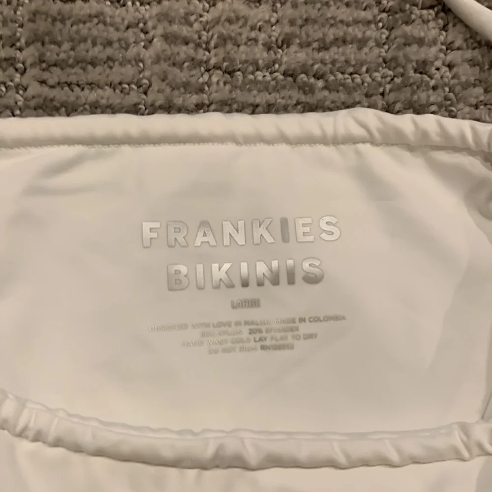 Frankies Bikinis Tia String Bikini Bottom L